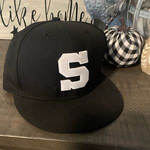 💥🏈PennState Fitted baseball hat💥